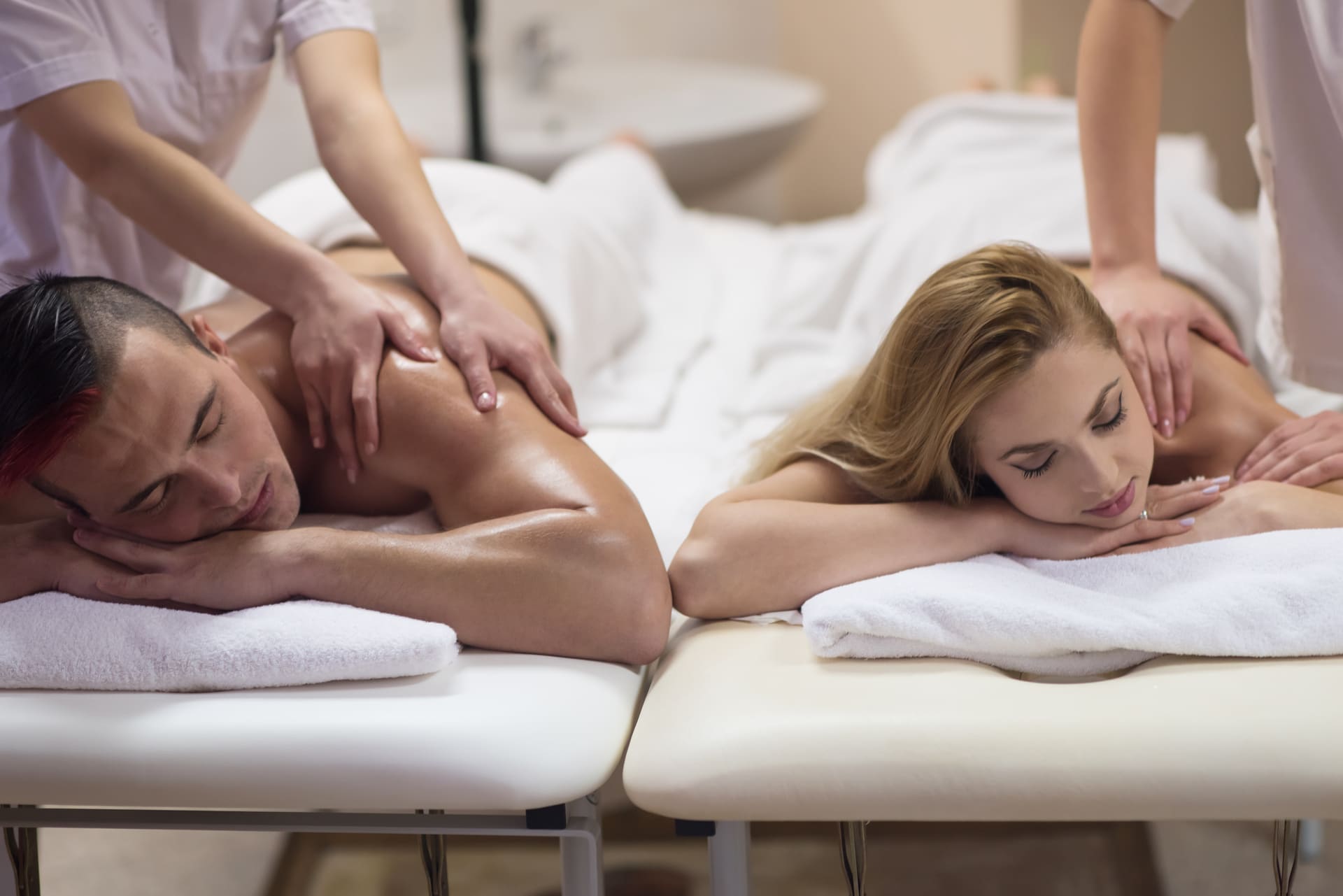Couples Massage in Varanasi: What to Expect & Where to Book