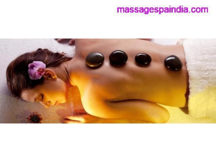 Get Deep relaxation Through Oil and Back Massage  Spa Centers in Pune - 1/1