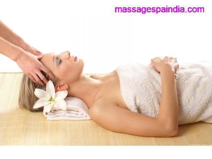 Enjoy Full body Massage Along with Extra Beneficial Services in Andheri - 1/1
