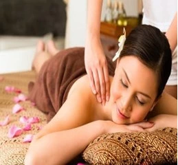 9594678979 Popular Female to Male Body Massage Parlour in Hyderabad